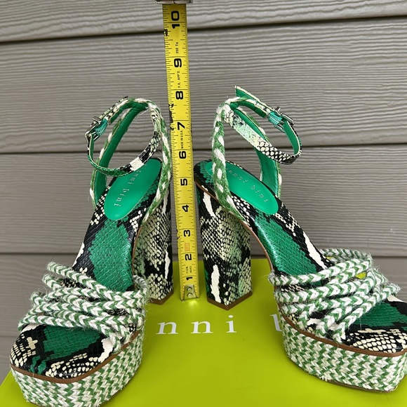 GIANNI BINI Shanika PLATFORM braided sandal SOLD OUT IN STORES ๐ size 7M ๐ - Picture 7 of 8